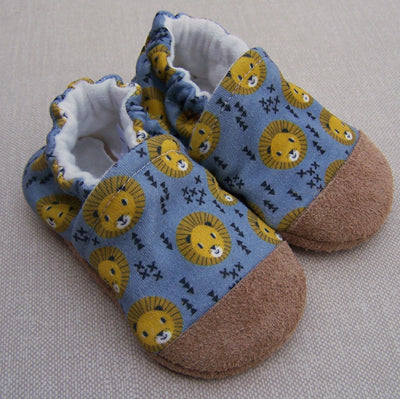 Snow and Arrows Cotton Slippers - Roar