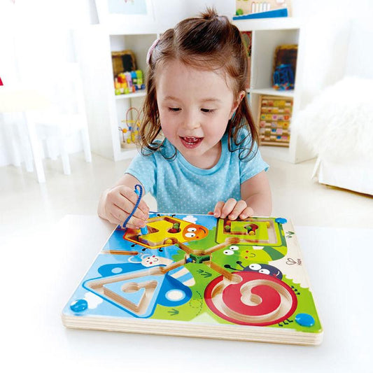 Hape Best Bugs Magnetic Maze