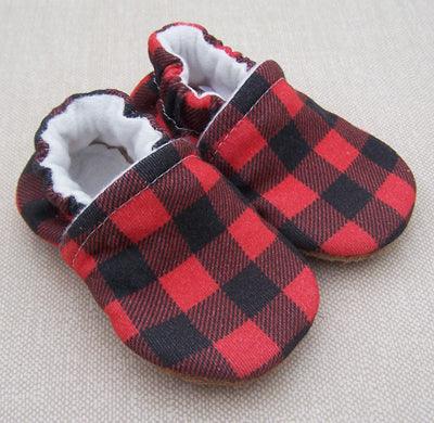 Red best sale arrows slippers