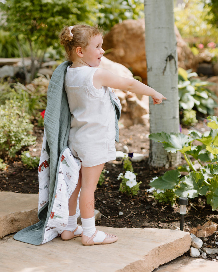 Little Unicorn Cotton Muslin Quilt - Farmyard